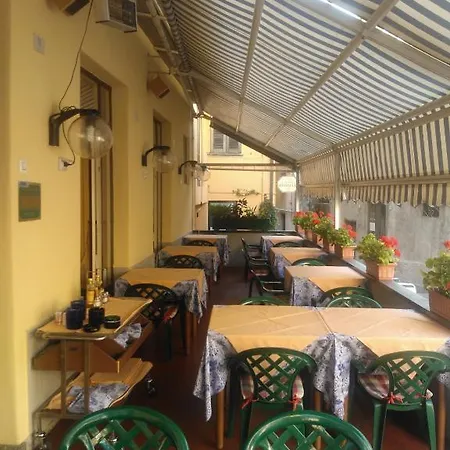 Vecchia فندق